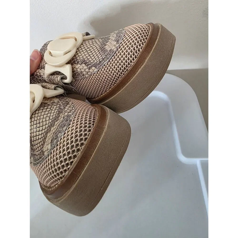 Dolce Vita Sandey low heeled loafers in a beige snakeskin pattern Size 6 NWOB